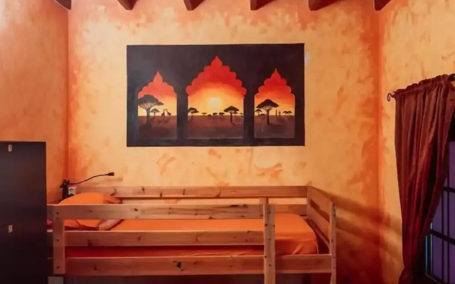Los Amigos Nest Hostel