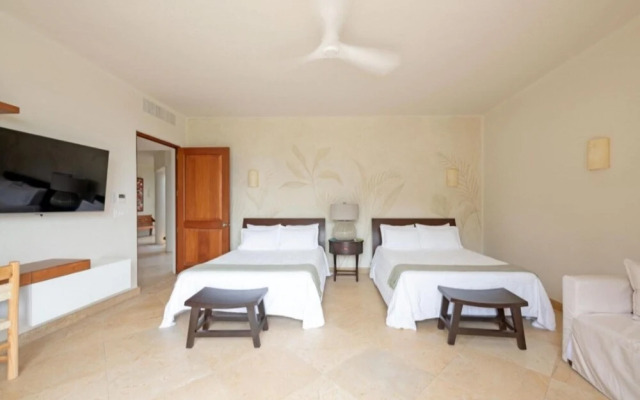 Villa Alamanda in Mexico City