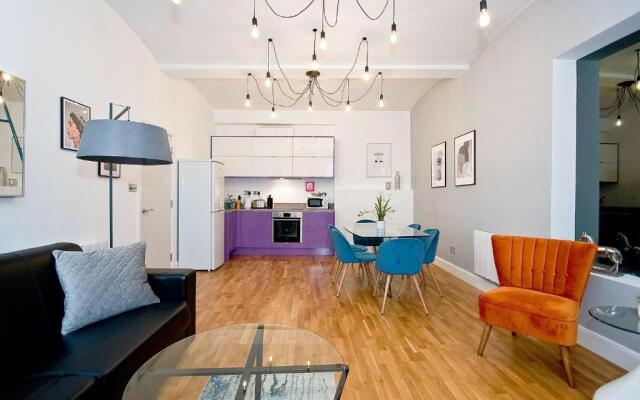 Mulberry Flat 2 - Two bedroom 1st floor by City Living London