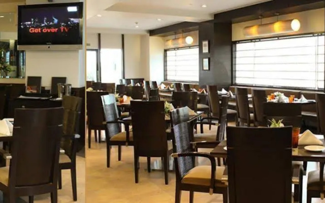 The Hans Hotel New Delhi
