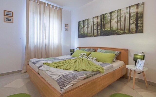 Beautiful Home in Peroj With 6 Bedrooms, Outdoor Swimming Pool and Wifi