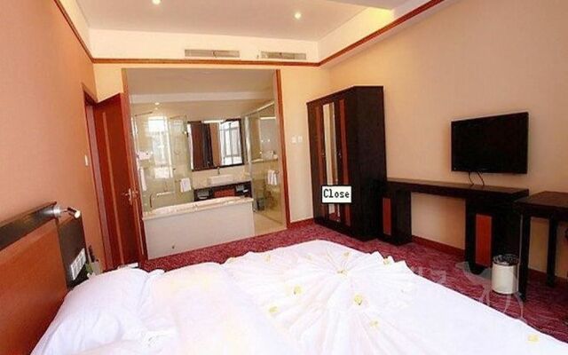 Maple Palace Hotel