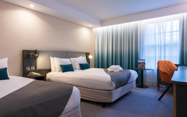 Holiday Inn Doncaster A1 M Jct 36 by IHG