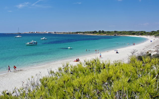 Isla de Cabrera Aparthotel & Hotel