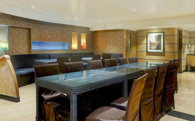 Premium Room Near Pataleshwar Temple, Pune