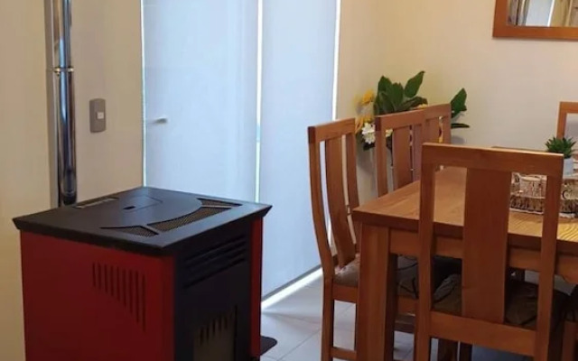 Linda Casa Familiar, Segura Y Muy Buena Ubicación