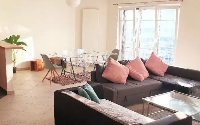 Large Modern Flat 100m2 in City Center - Parking