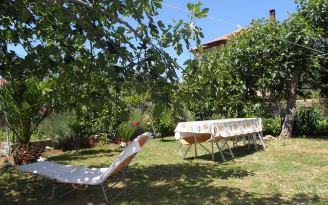 Apartment Zvone - 100 m from sea: A2 Bibinje, Zadar riviera