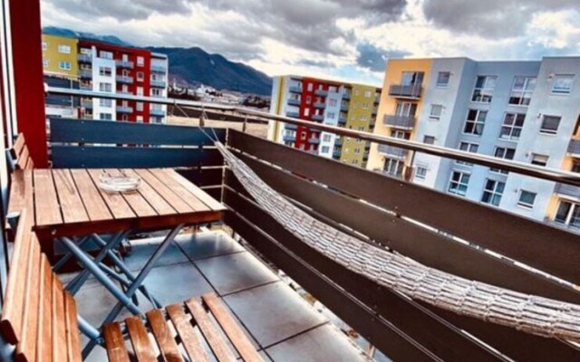 URY Apartments With Terrace