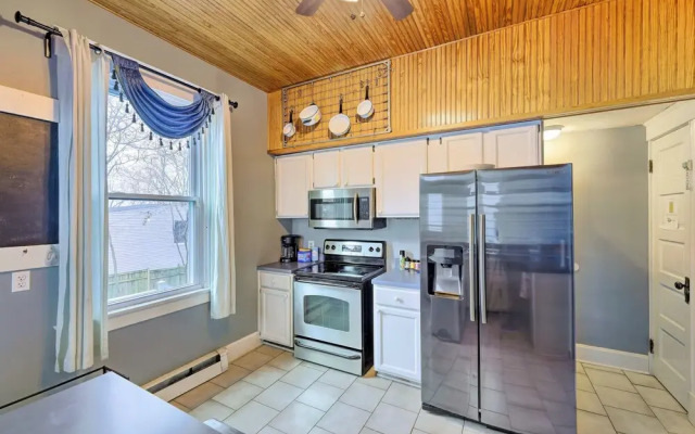 Cincinnati Home w/ Deck & Private Hot Tub!