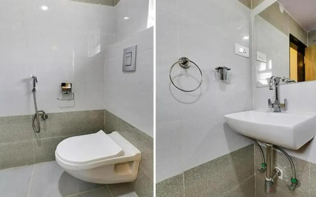 Townhouse OAK Hotel SVA