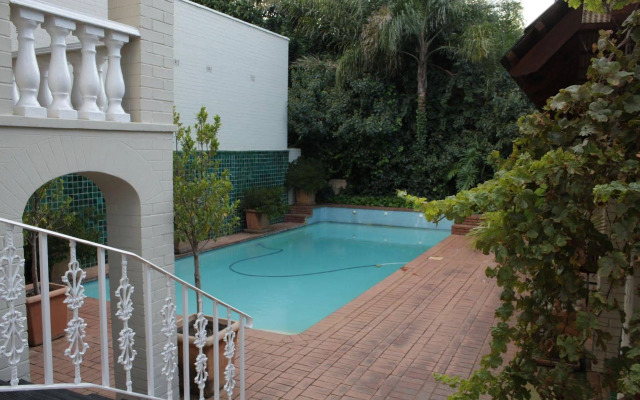 Northcliff Manor Guest House