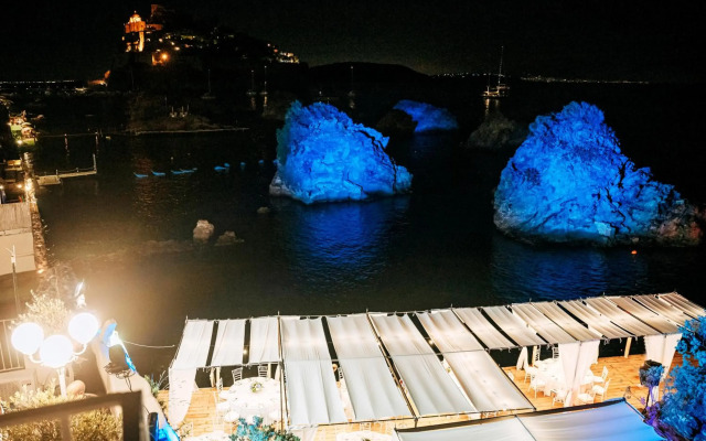 Strand Hotel Terme Delfini