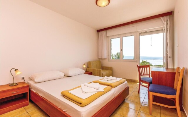 Nice Home in Dramalj With Wifi and 2 Bedrooms
