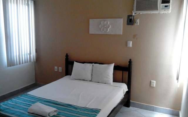 Hotel y Hostal Casa Risueño
