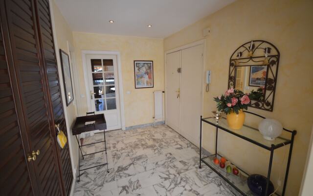 Parc Continental Cannes-Very elegant three bedroom apartment