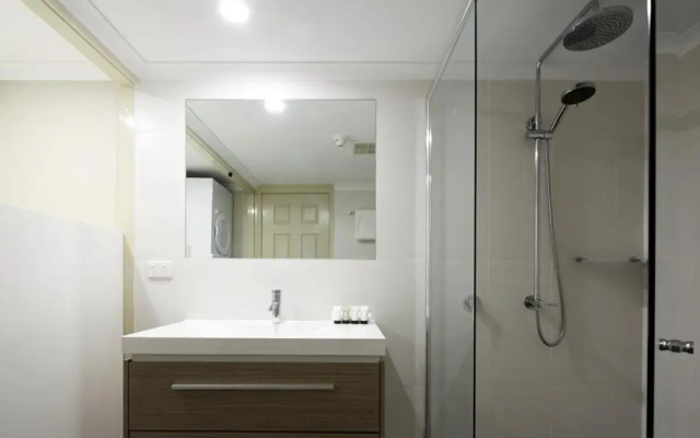 Pinnacle Apartments