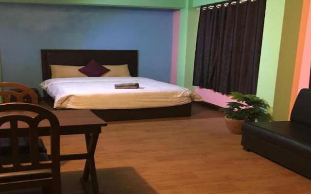 MeroStay 214 Guest House BK