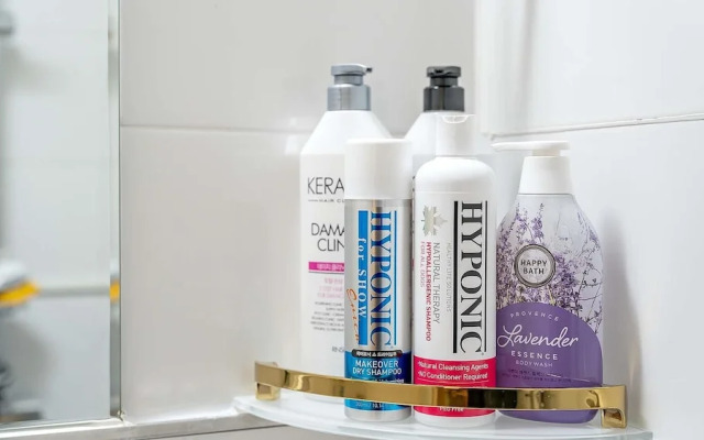 Yeosu Dangdangi Dog Family Pension Gold