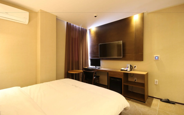Jinhae Pasta Hotel