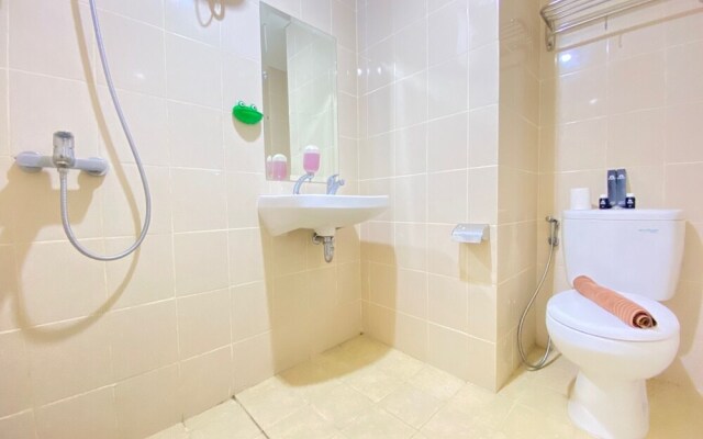 Comfy & Bright 1Br Apartment At Parahyangan Residence