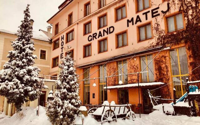 Hotel Grand Matej