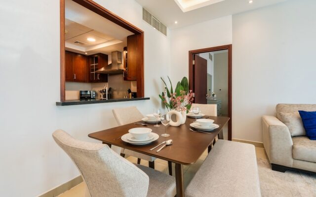 Luxury Burj Khalifa & Fountain View Apt Downtown