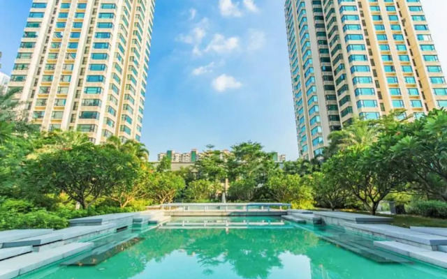 Locals Boutique Apartment Huafa Plaza 15
