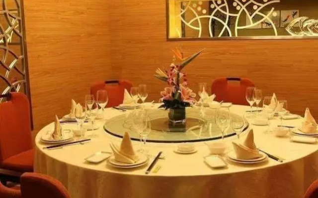 Hangzhou Xiaoshan Sky Hotel