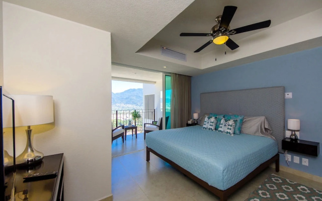 Grand Venetian Condominium