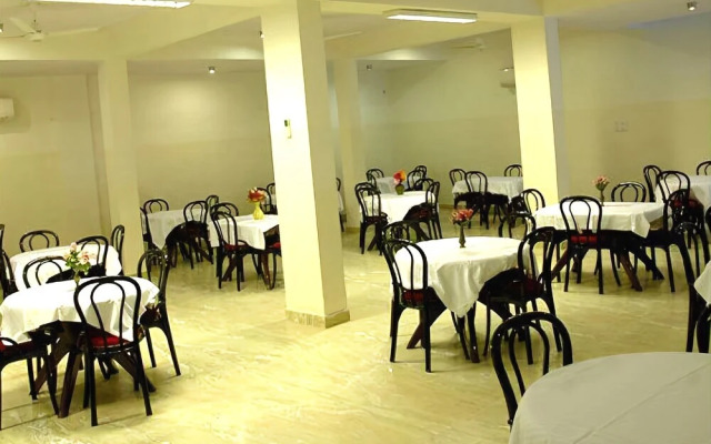 HRS Hotel Royal Sanj