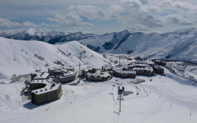 Crystal DeLuxe, Four Seasons F2, New Gudauri
