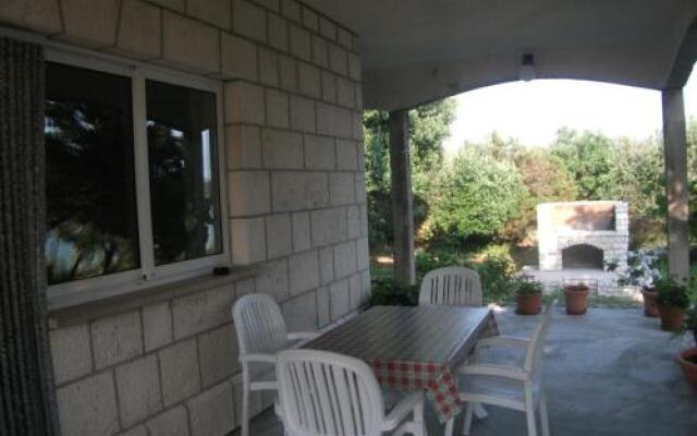 House Lumbarda (876)