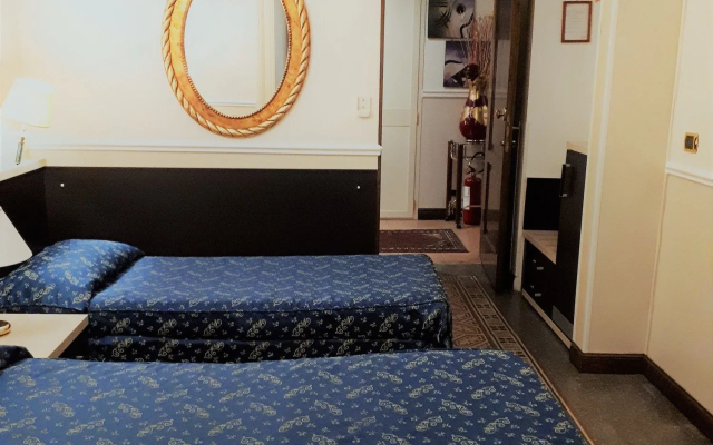 Hotel Sweet Home