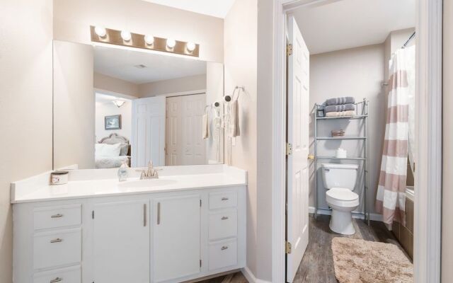 An Un-fore-gettable Time - Shared Pool & Near Lake