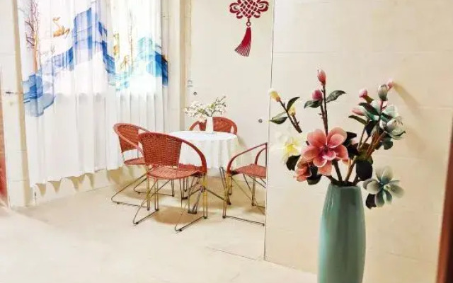 Longyan Haolaiwu Hotel