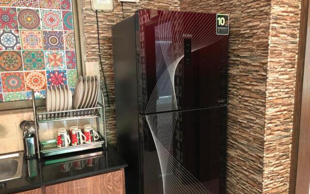 Majestic 2 Bedroom CONDO 1 Minute from GIGA Mall.