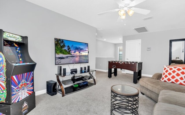 Vibrant Home With Spacious Pool!#6st5504