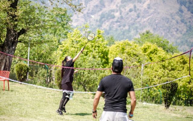 Anand Vardhan Resorts