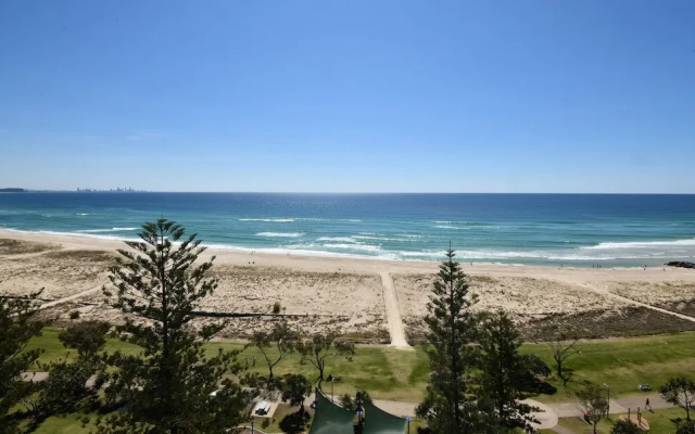 X Kirra Apartments