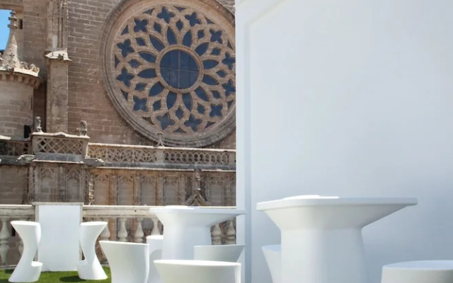 Puerta Catedral Art Gallery