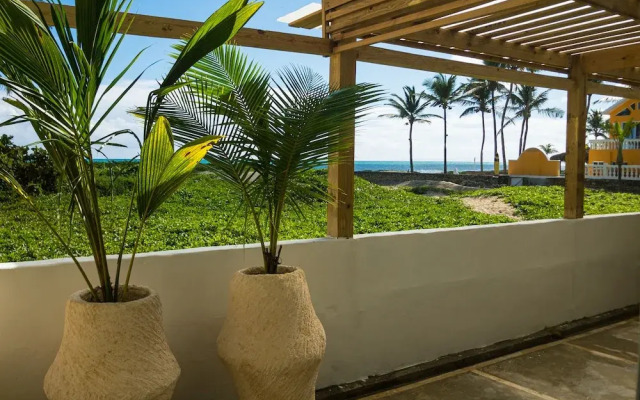 Oceanfront New Condo on the Beach