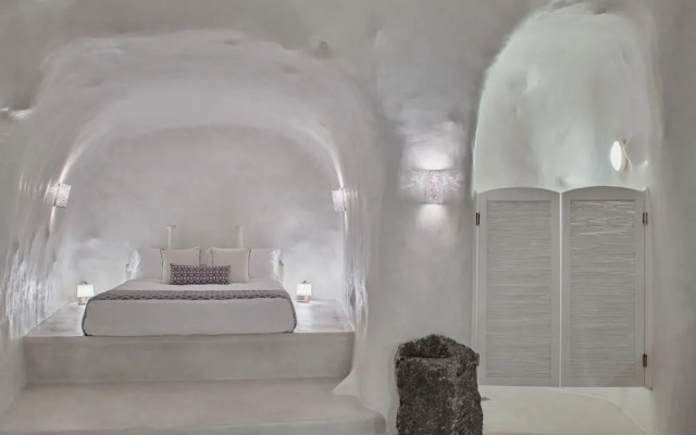 Villa Ioli With Stunning Caldera Views