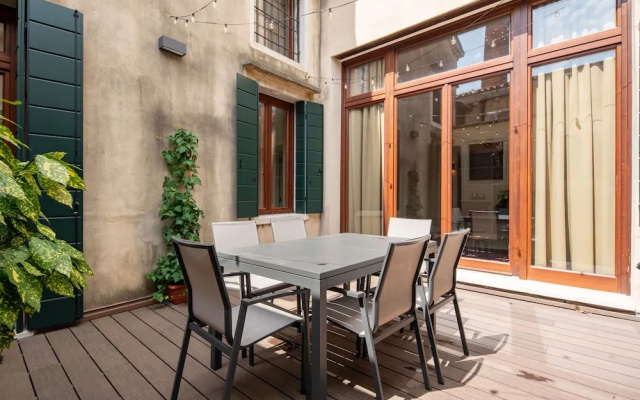 Ca' Longo Palace Apartments