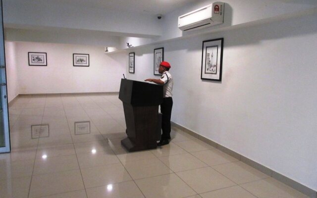 OYO 763 Tazara Hotel