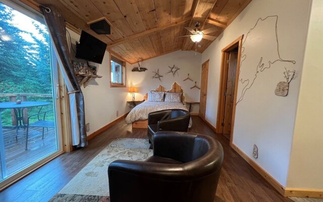 Blue Spruce Apartment