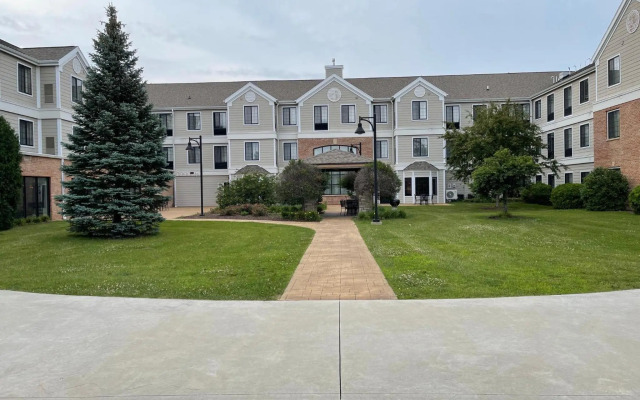 Staybridge Suites Milwaukee West-Oconomowoc by IHG