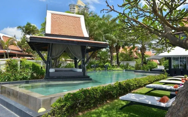 Luxury 5 Stars Beach Villa 6 Beds