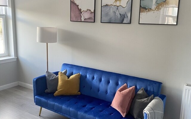Stunning River View 2-bed Apartment in Perth