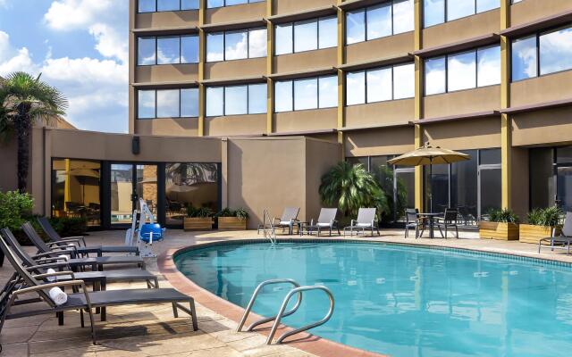 Four Points by Sheraton Houston Greenway Plaza (Permanently Closed)